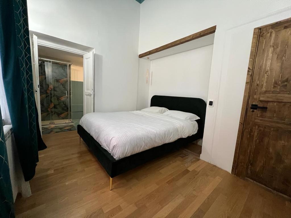 Carafa'S Central Apartment By Hhn Napoli Dış mekan fotoğraf